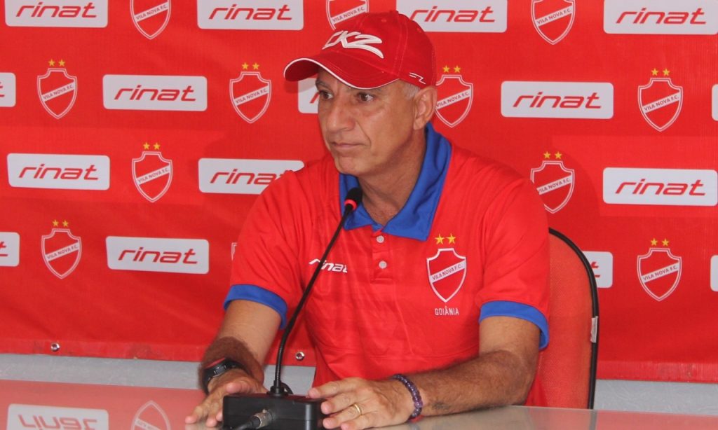Imagem Ilustrando a Notícia: Vila Nova anuncia o retorno do técnico Márcio Fernandes