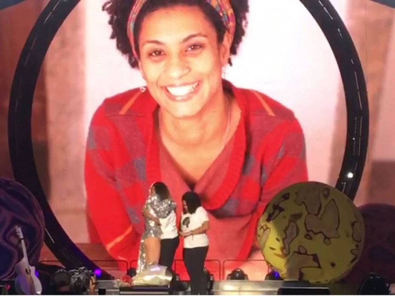 Imagem Ilustrando a Notícia: Katy Perry presta homenagem a Marielle Franco em show no Rio