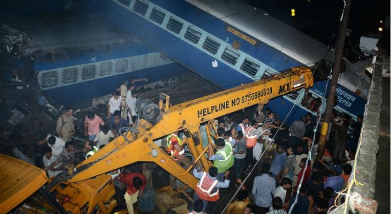 Imagem Ilustrando a Notícia: Descarrilamento de trem deixa ao menos 23 mortos na Índia