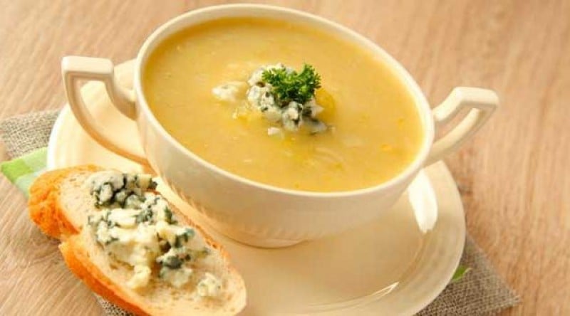 Imagem Ilustrando a Notícia: Prepare-se para os dias de frio e aprenda a preparar sopa de cebola