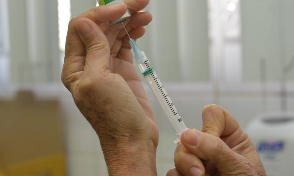 Imagem Ilustrando a Notícia: Prefeitura de Goiânia recebe lote de vacinas contra difteria, tétano e coqueluche