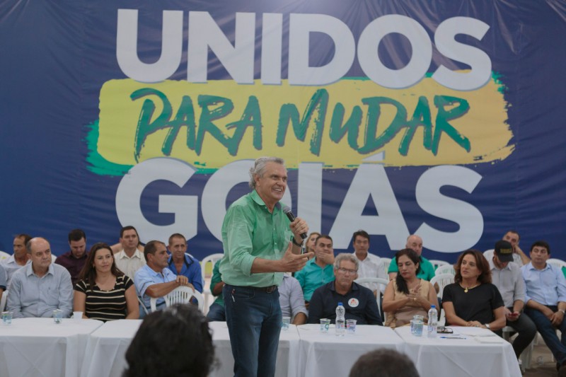 Imagem Ilustrando a Notícia: Caiado reúne lideranças de 60 municípios em Goiatuba