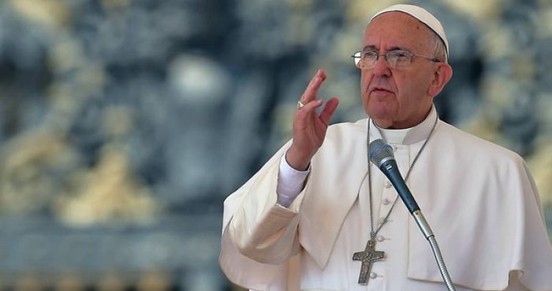 Imagem Ilustrando a Notícia: Papa Francisco reza pelos doentes em missa ao voltar a Lima, no Peru