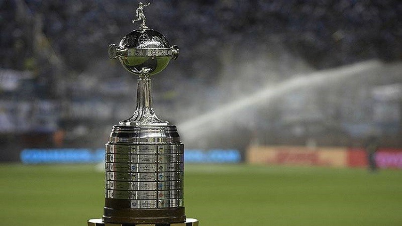 Imagem Ilustrando a Notícia: Suspensa final da Libertadores entre Boca e River