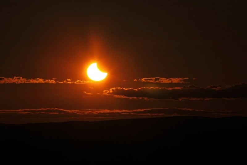 Imagem Ilustrando a Notícia: Eclipse solar poderá ser visto de Goiânia