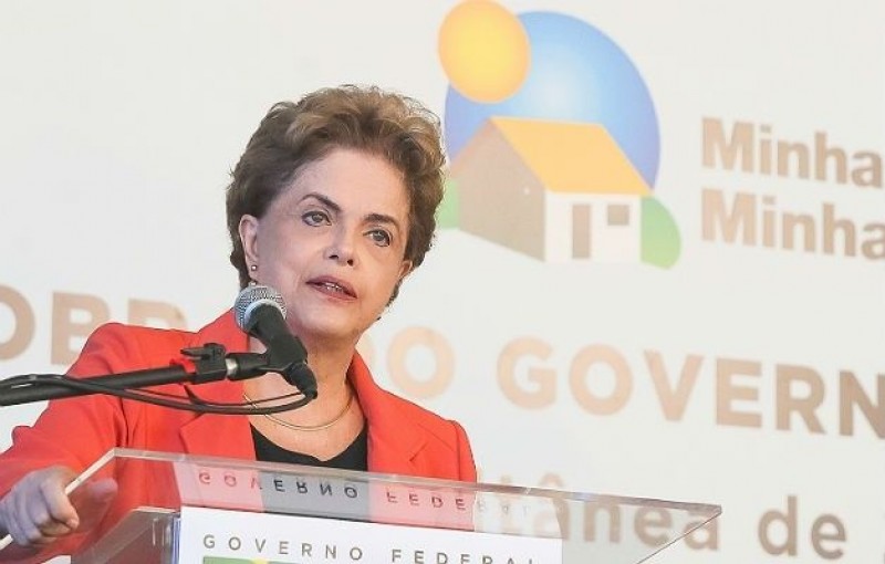 Imagem Ilustrando a Notícia: Dilma: quem quer impeachment considera erro programas sociais