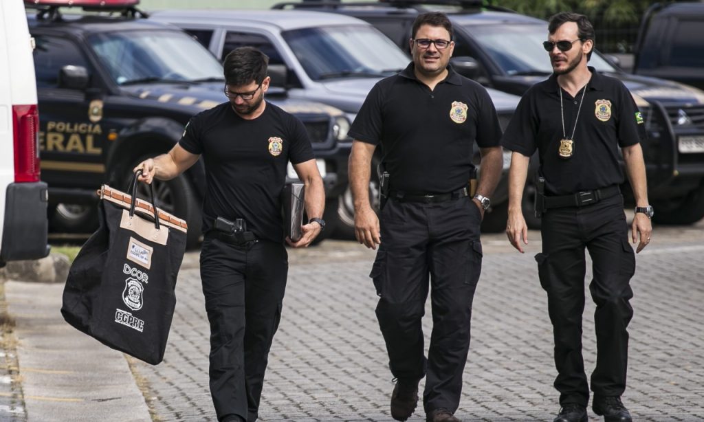 Imagem Ilustrando a Notícia: PF prende filho do ex-ministro Edison Lobão