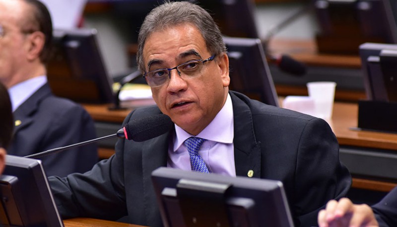Imagem Ilustrando a Notícia: Relator acata parcialmente recurso de Cunha e pede nova votação
