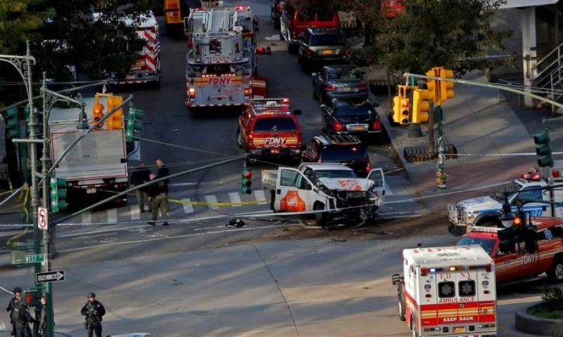 Imagem Ilustrando a Notícia: Atropelamento em Nova York deixa pelo menos 6 mortos
