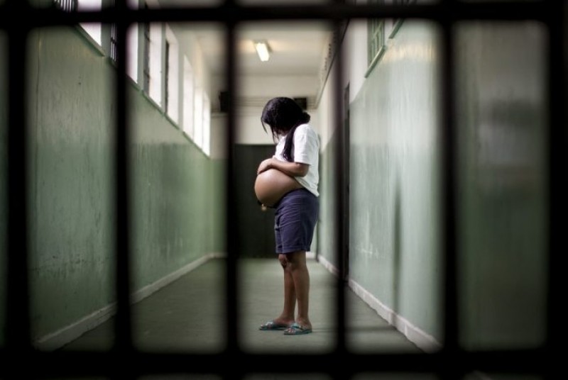 Imagem Ilustrando a Notícia: STF ameniza prisão de grávidas