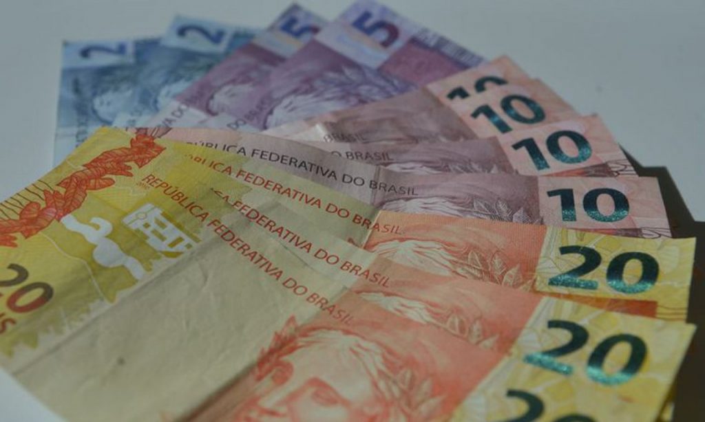 Imagem Ilustrando a Notícia: Governo propõe salário mínimo de R$ 1.039 em 2020