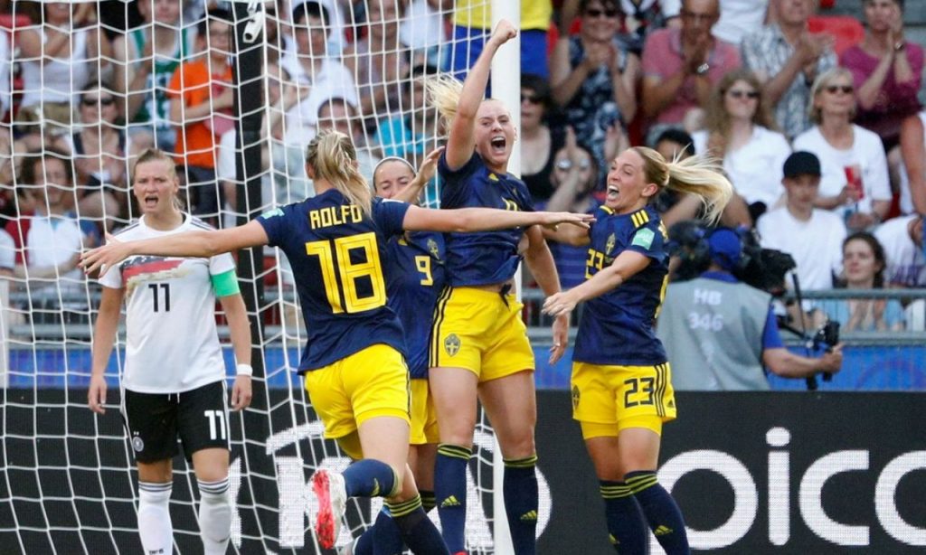 Imagem Ilustrando a Notícia: Com virada no placar, Suécia elimina a Alemanha e vai às semifinais