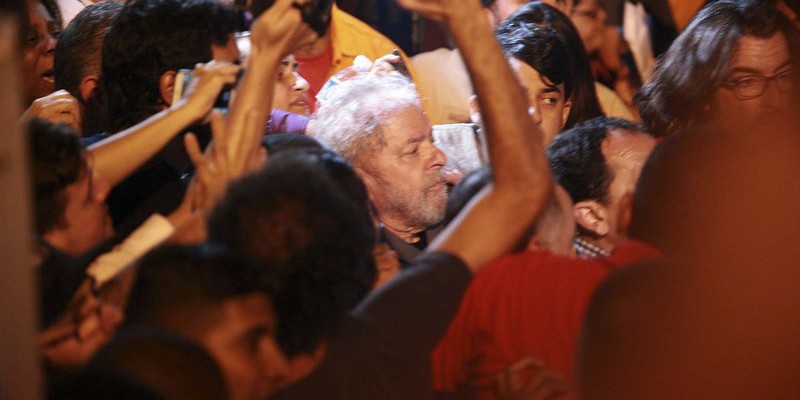 Imagem Ilustrando a Notícia: Governadores do Nordeste devem visitar Lula na Polícia Federal
