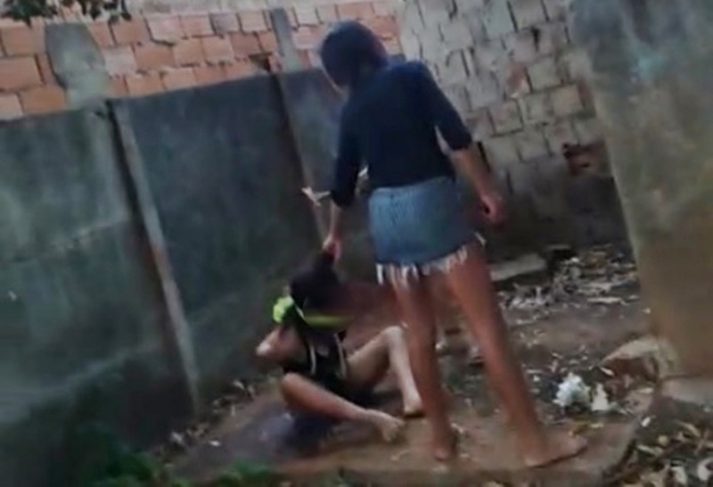 Imagem Ilustrando a Notícia: Adolescentes são acusadas de torturar e planejar morte de “amiga” em Trindade-GO