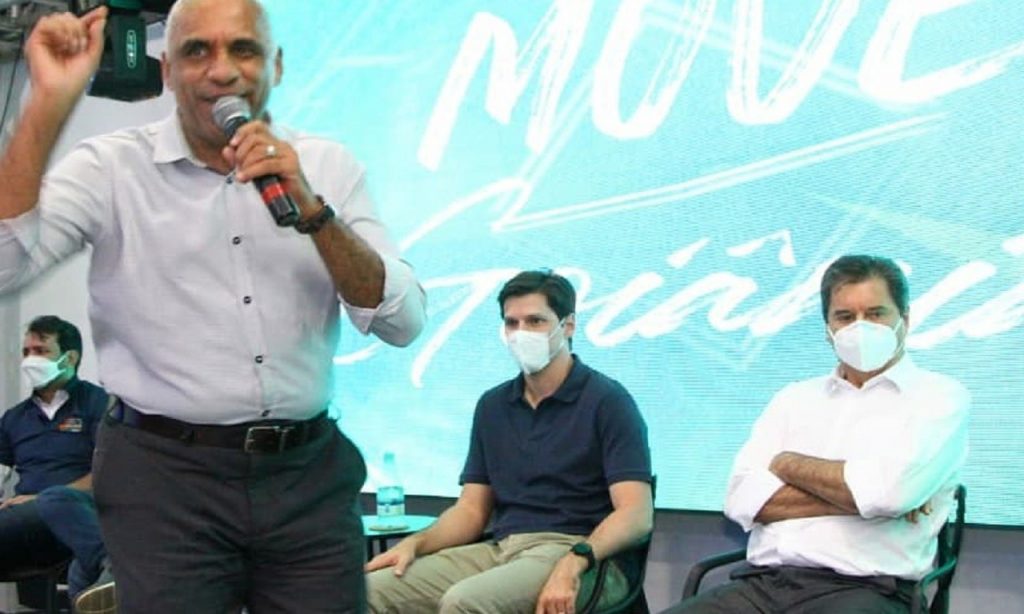 Imagem Ilustrando a Notícia: Vice-prefeito de Goiânia afirma que Maguito deve confirmar secretariado com gestos