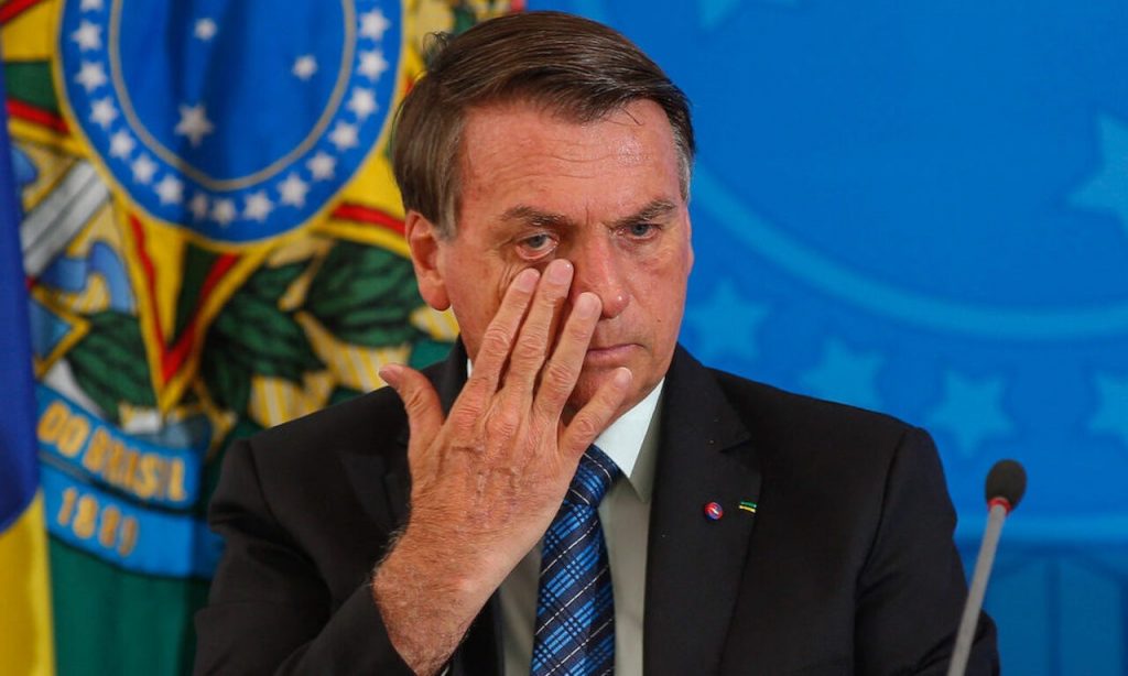 Imagem Ilustrando a Notícia: Bolsonaro alcança 54% de rejeição na gestão de crise sanitária