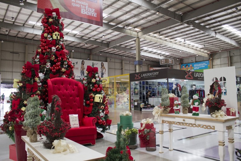 Imagem Ilustrando a Notícia: Vendas em shoppings no Natal caíram 3%, diz associação