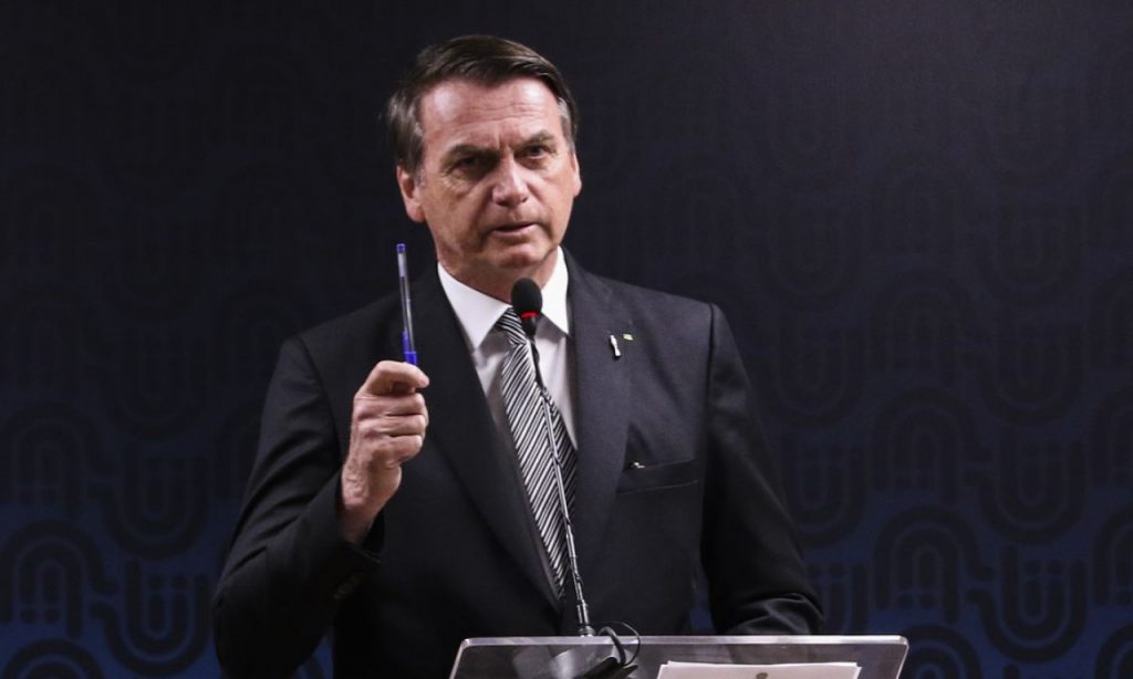 Imagem Ilustrando a Notícia: Bolsonaro diz que governo fez sua parte na reforma da Previdência