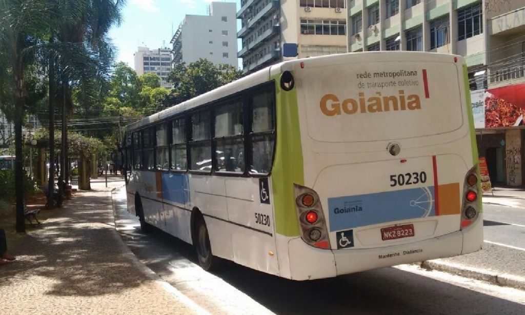 Imagem Ilustrando a Notícia: MP-GO recomenda suspensão da reunião referente ao aumento da passagem de ônibus