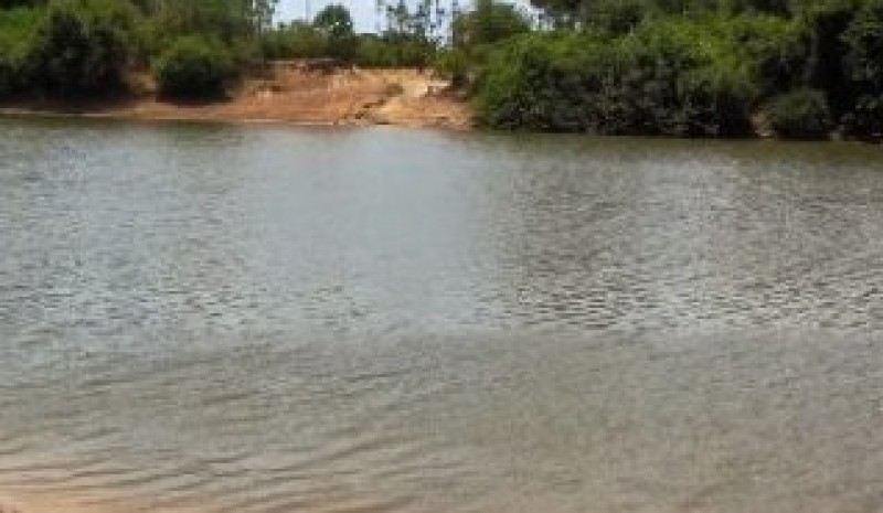 Imagem Ilustrando a Notícia: Bombeiros encontram corpo de jovem desaparecido em represa de Nazário