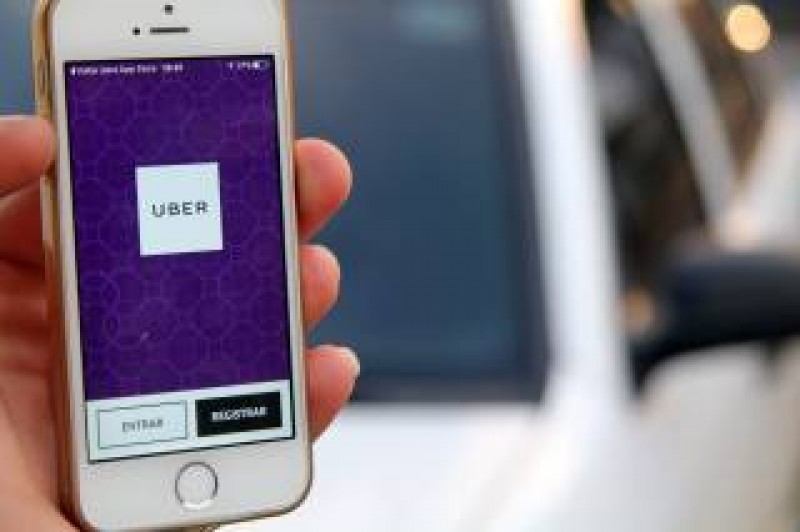 Imagem Ilustrando a Notícia: Uber aceitará dinheiro em Goiânia