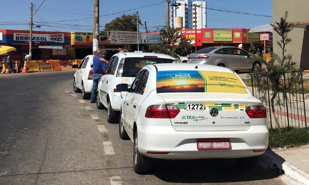 Imagem Ilustrando a Notícia: Câmara de Goiânia aprova em última votação serviço de táxi-lotação