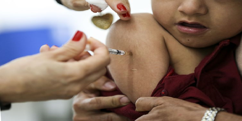 Imagem Ilustrando a Notícia: Brasil tem 2.425 casos confirmados de sarampo