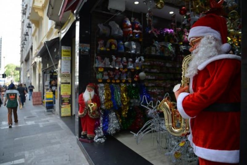 Imagem Ilustrando a Notícia: Vendas no Natal têm primeiro aumento após três anos de retração