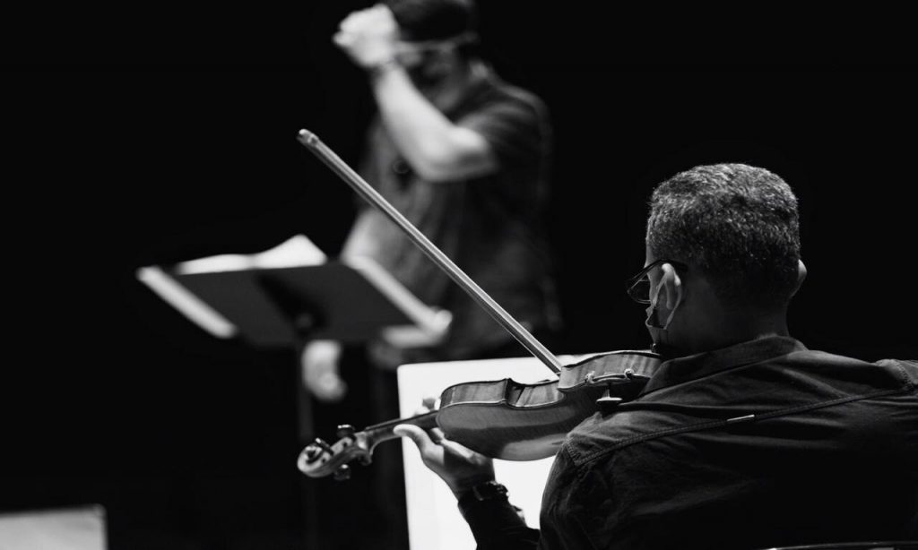 Imagem Ilustrando a Notícia: Orquestra sinfonica de Goiânia trabalhará Online