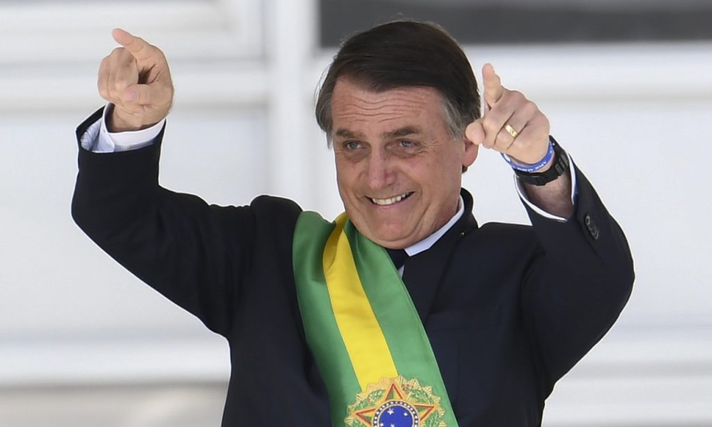 Imagem Ilustrando a Notícia: “Quem manda sou eu. Ou vou ser presidente banana?”, declara Bolsonaro à PF