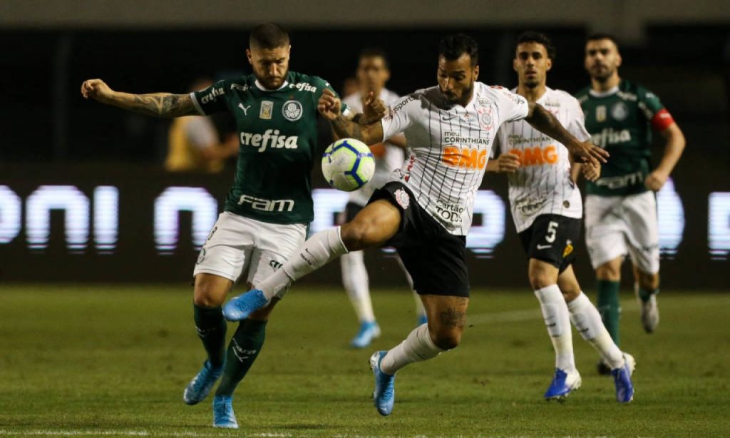 Imagem Ilustrando a Notícia: Na retomada do Paulistão, Corinthians recebe o Palmeiras em clássico decisivo