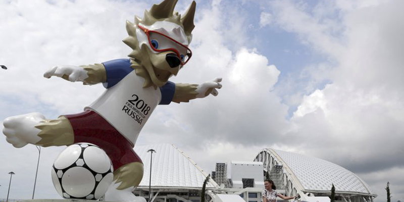 Imagem Ilustrando a Notícia: Estátua de mascote da Copa de quase 2 metros é roubada na Rússia