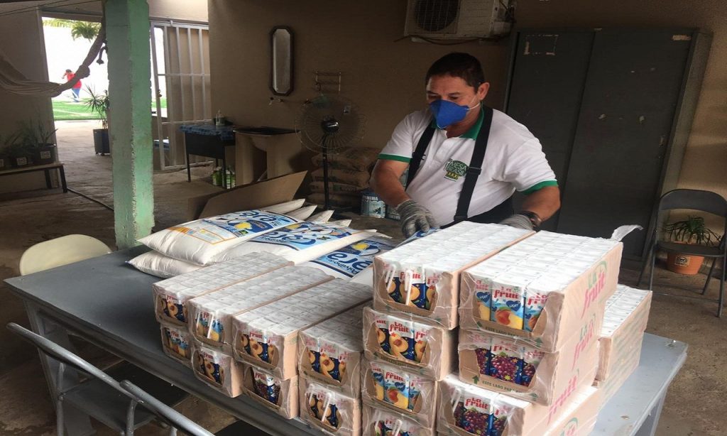 Imagem Ilustrando a Notícia: Mesa Brasil doa duas toneladas de alimentos para abrigos, em Aparecida