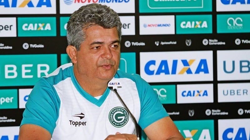 Imagem Ilustrando a Notícia: Técnico destaca evolução do Goiás nesta temporada