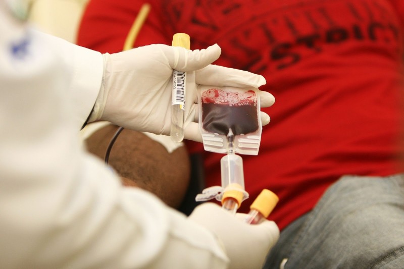 Imagem Ilustrando a Notícia: Gilmar Mendes pede vista de ação sobre doação de sangue por homossexuais