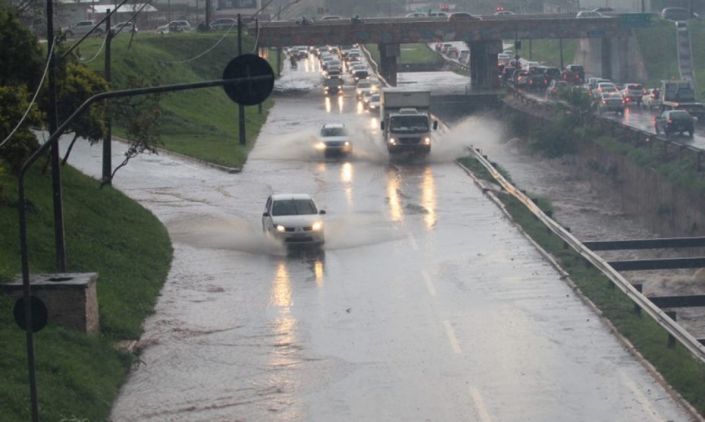 Imagem Ilustrando a Notícia: Sol forte, mas pancadas de chuva podem ocorrer nesta sexta-feira (08) em Goiás