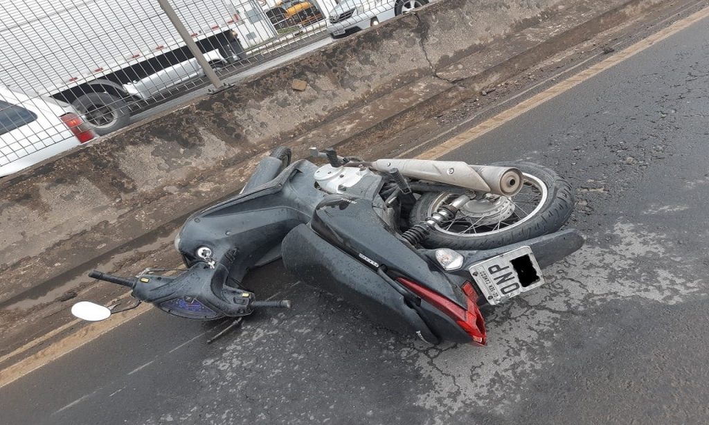 Imagem Ilustrando a Notícia: Motociclista morre atropelado após cair na BR-153, em Aparecida de Goiânia