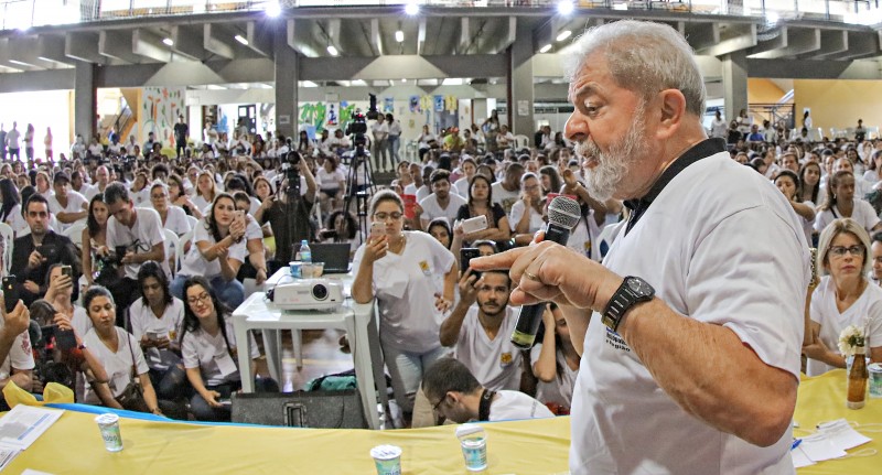 Imagem Ilustrando a Notícia: MPF denuncia Lula e um de seus filhos na Operação Zelotes