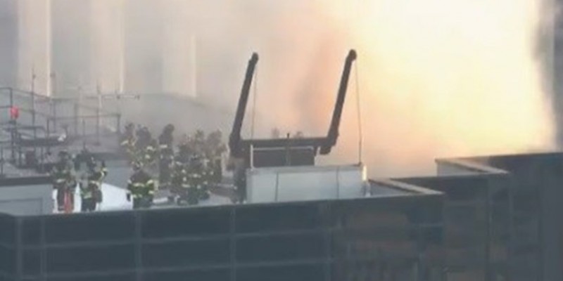 Imagem Ilustrando a Notícia: Incêndio na Trump Tower deixa um morto e quatro feridos