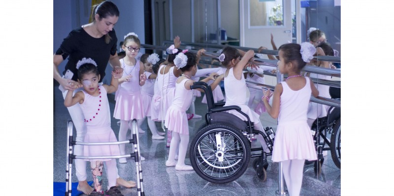 Imagem Ilustrando a Notícia: Ballet Terapêutico do Crer promove saúde e inclusão social