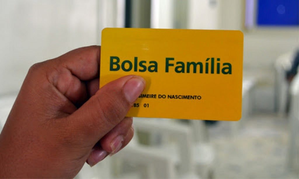 Imagem Ilustrando a Notícia: Ministro do STF proíbe por liminar cortes do Bolsa Família no Nordeste