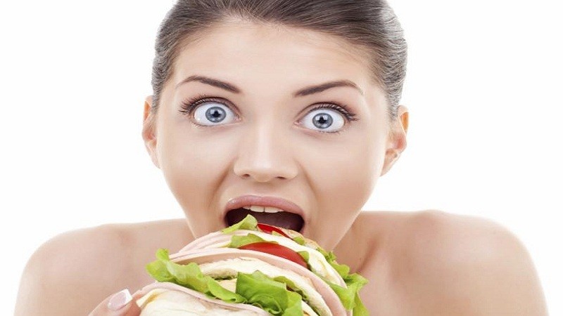 Imagem Ilustrando a Notícia: Mitos e dietas de internet podem causar compulsão alimentar