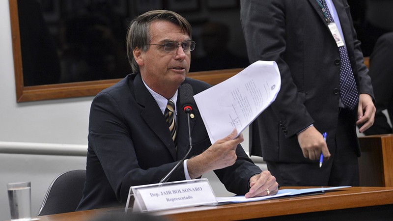Imagem Ilustrando a Notícia: Bolsonaro confirma Luiz Henrique Mandetta para a Saúde