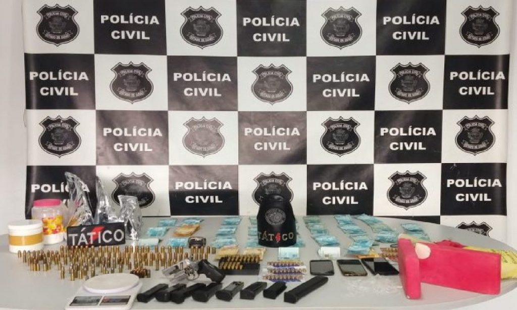 Imagem Ilustrando a Notícia: PM prende foragido por tráfico de drogas em Valparaíso de Goiás