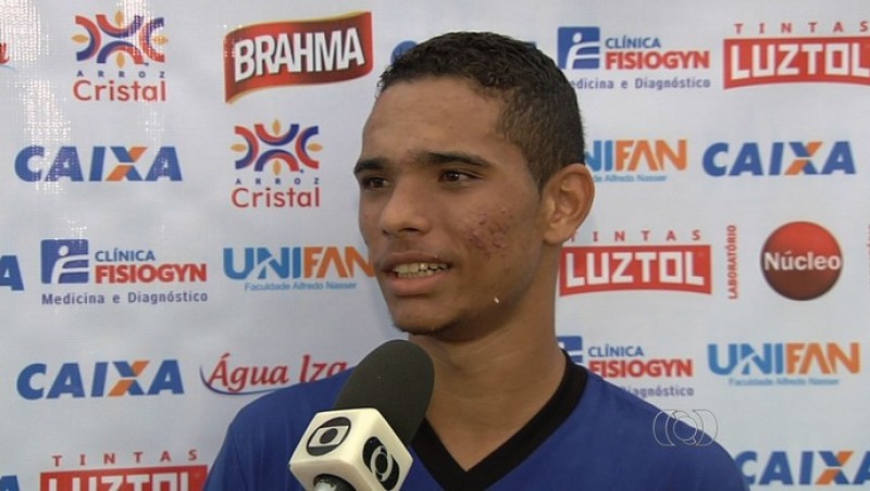 Imagem Ilustrando a Notícia: Atacante Luiz Fernando é vendido ao Botafogo