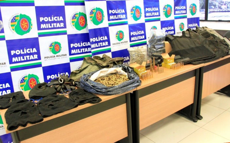 Imagem Ilustrando a Notícia: Polícia de Goiás prende suspeitos de roubos a bancos e a carro-forte