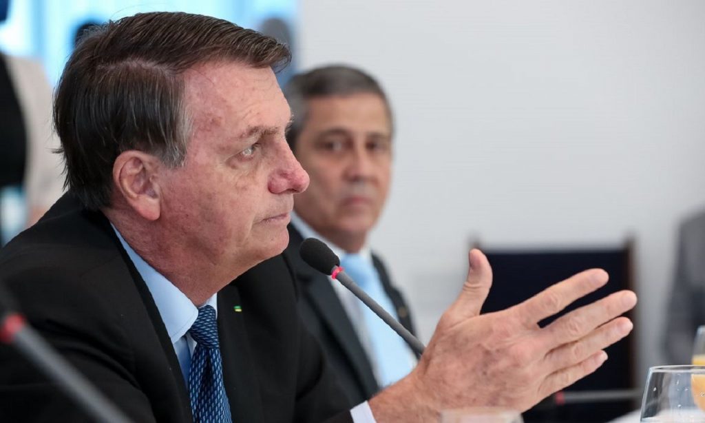 Imagem Ilustrando a Notícia: Jair Bolsonaro diz que tributação digital não é nova CPMF