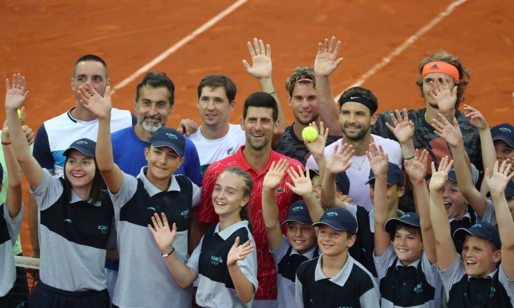 Imagem Ilustrando a Notícia: Após organizar torneio, Djokovic é diagnosticado com Covid-19