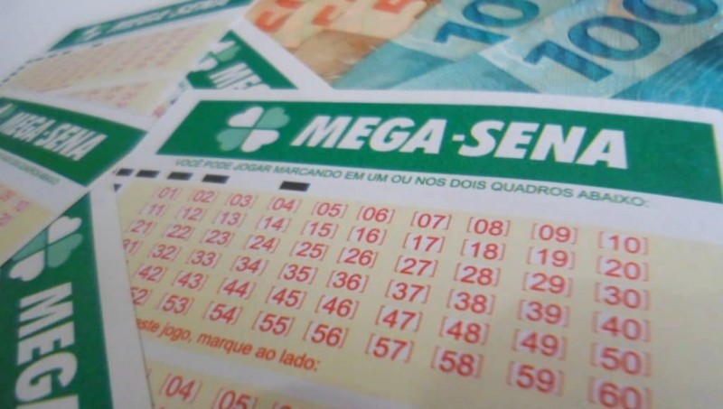 Imagem Ilustrando a Notícia: Mega-Sena pode pagar hoje R$ 21 milhões no prêmio principal