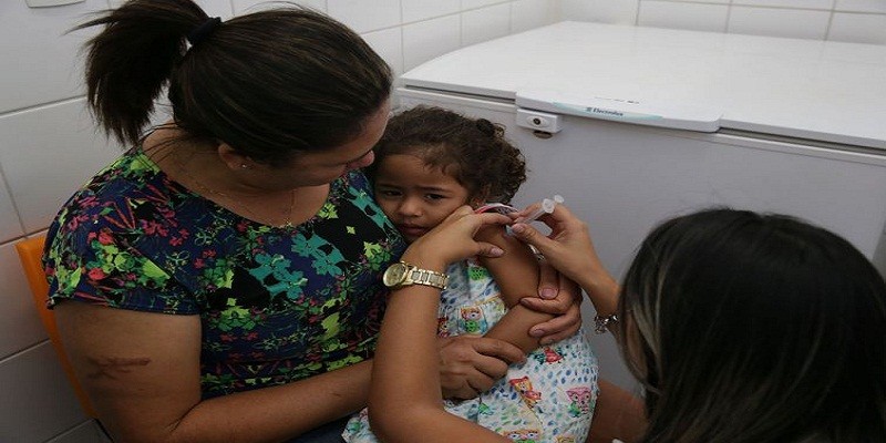 Imagem Ilustrando a Notícia: municípios com estoque de vacina devem ampliar imunização
